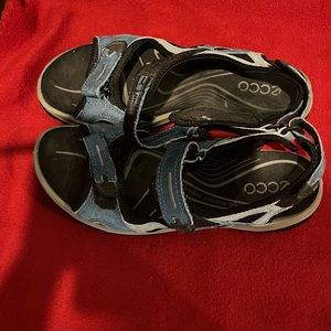 Ecco women’s water shoes brand new